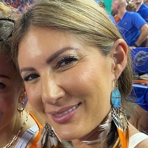 Meet your Posher, Dana